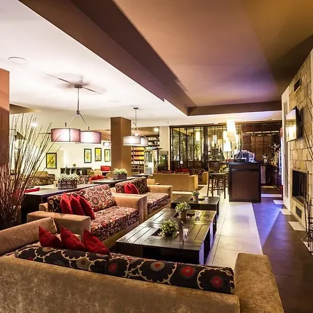 Studio In Luxury Complex *